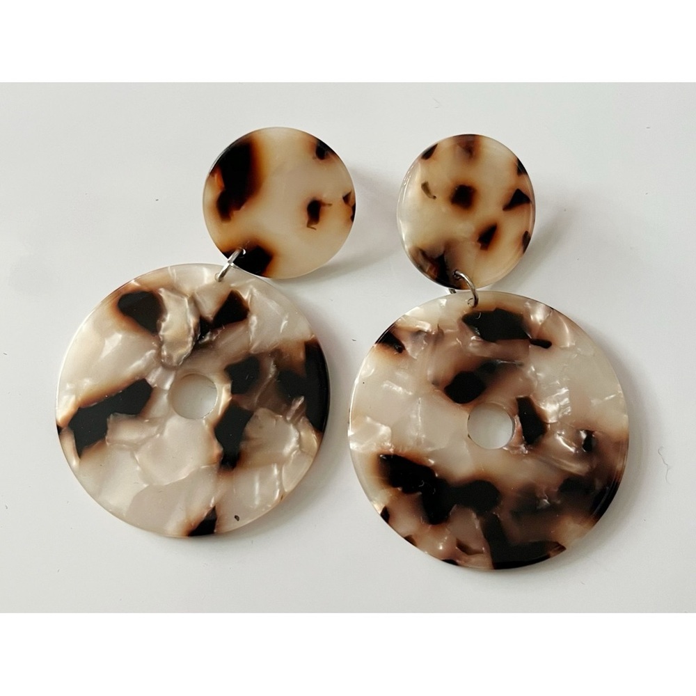 Tortoise Shell Statement Earrings Unbranded - image 1